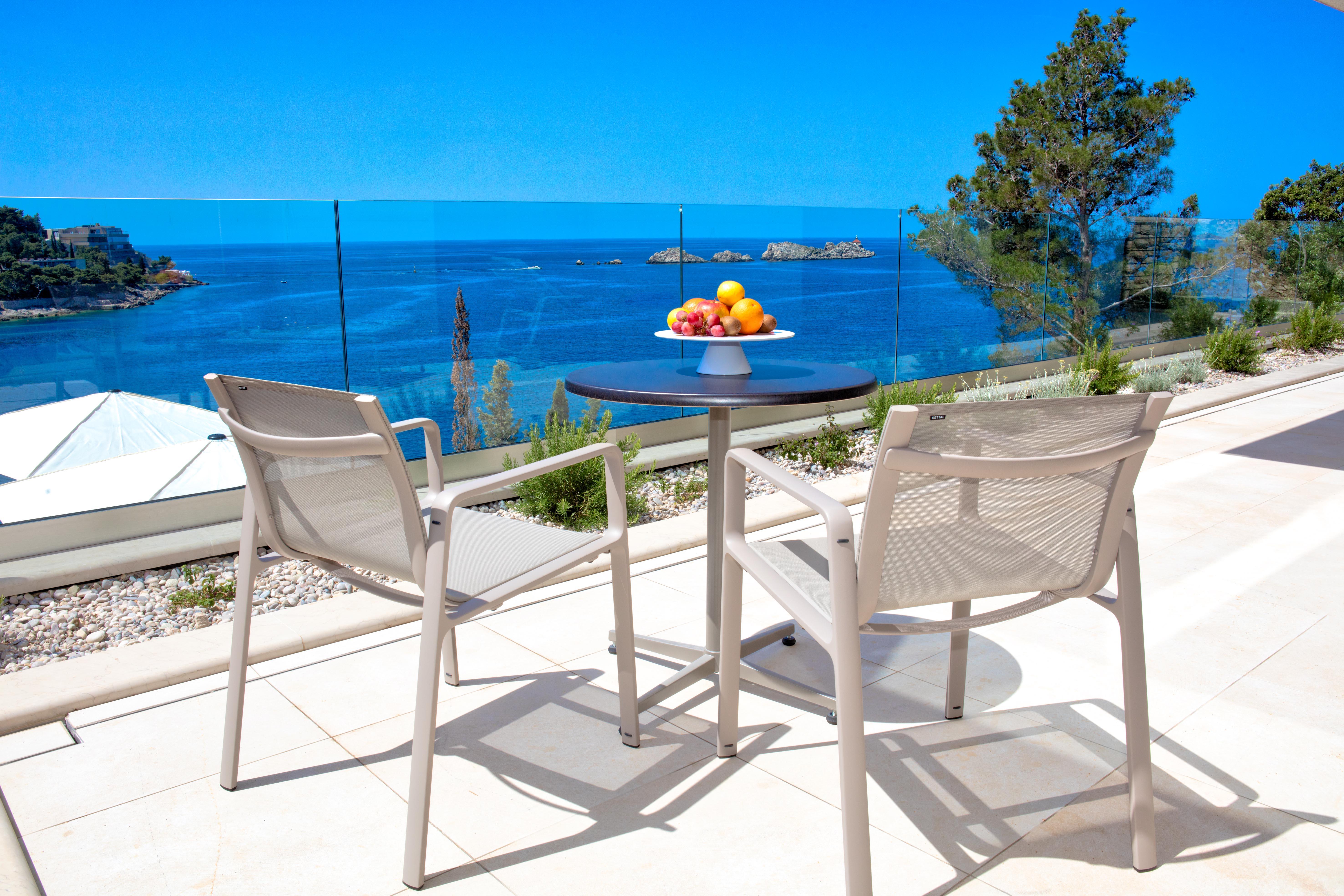 Hotel More (Adults Only) Dubrovnik Bagian luar foto A patio set