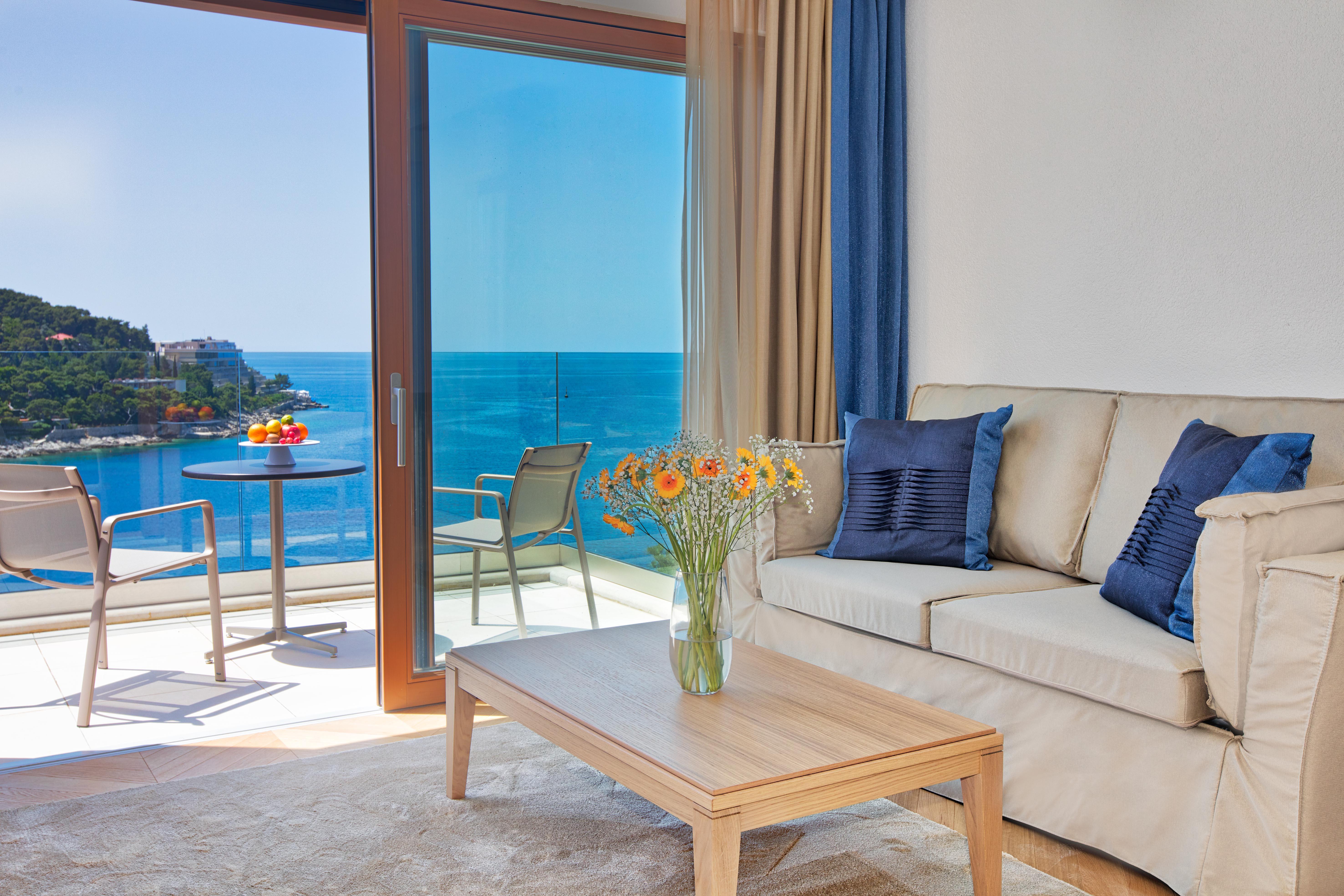 Hotel More (Adults Only) Dubrovnik Bagian luar foto A living room with a view of the sea