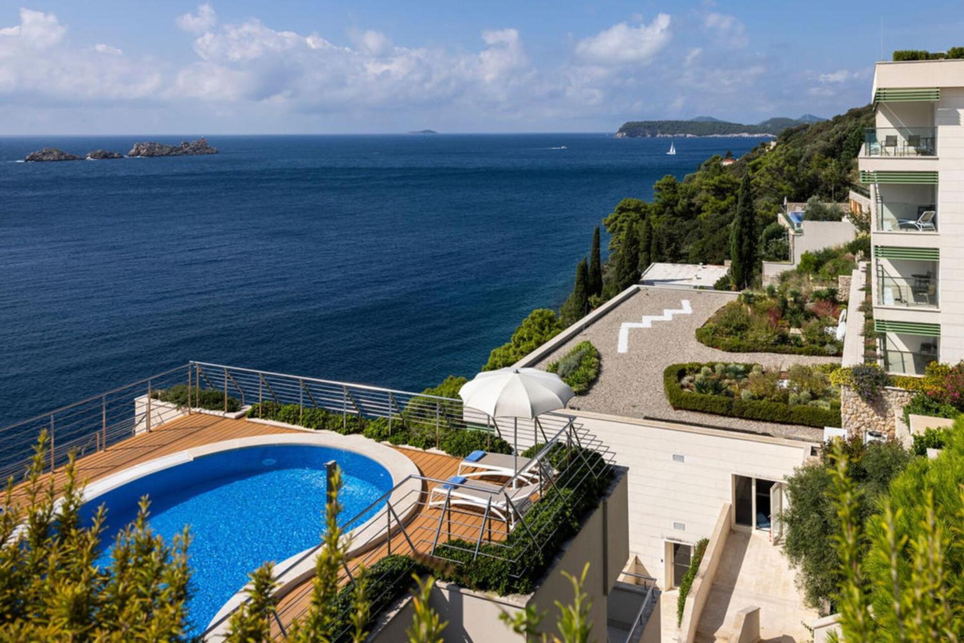 Hotel More (Adults Only) Dubrovnik Bagian luar foto View of the Adriatic Sea from the hotel