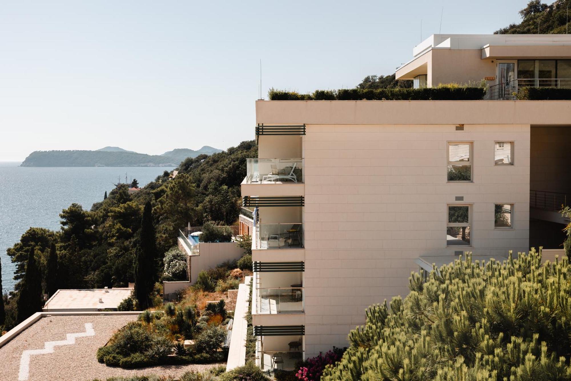 Hotel More (Adults Only) Dubrovnik Bagian luar foto Residential building in the village