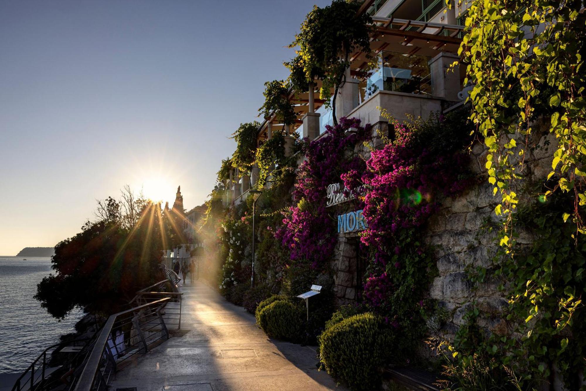 Hotel More (Adults Only) Dubrovnik Bagian luar foto Sunset at the promenade